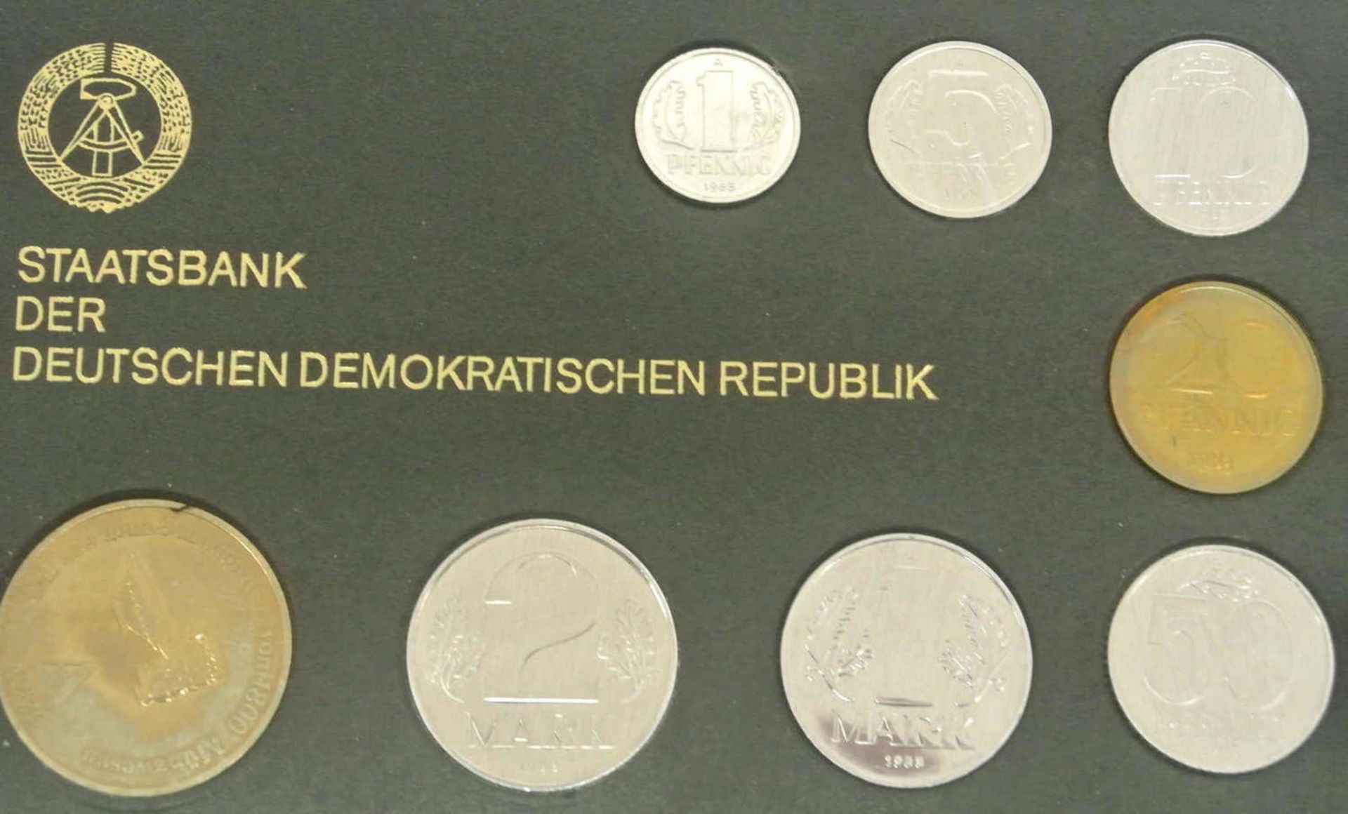 DDR Kursmünzsatz 1983, Stempelglanz mit Plakette Prometheus im Original Blister
