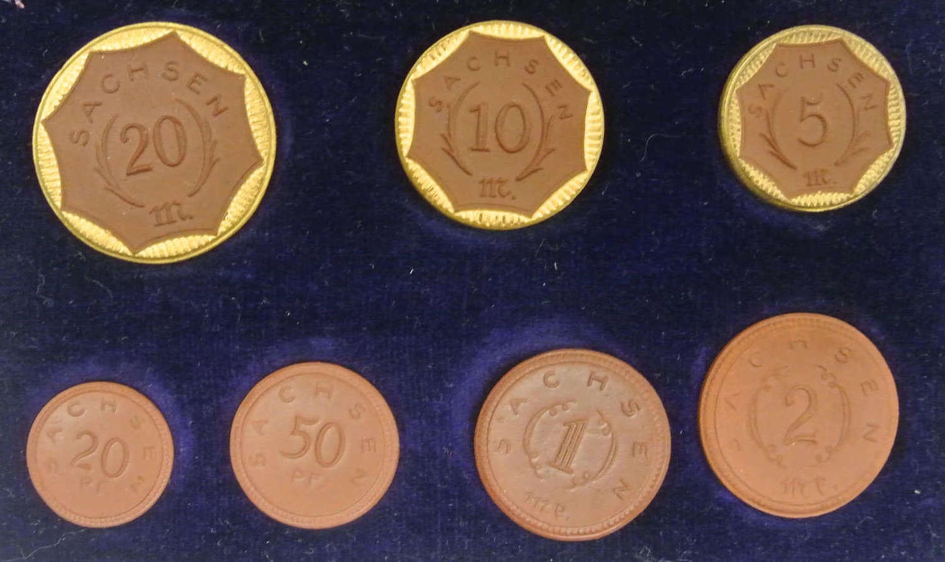 Deutsches Reich Notgeld Sachsen, 7 Porzellanmünzen im Original Etui. Prägefrisch 20 Pfennig - 20
