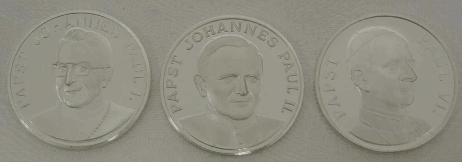 3 kleine Silbermedaillen Vatikan, Paul I, Paul II, Paul VI. Alle Silber gepunzt - Image 2 of 2