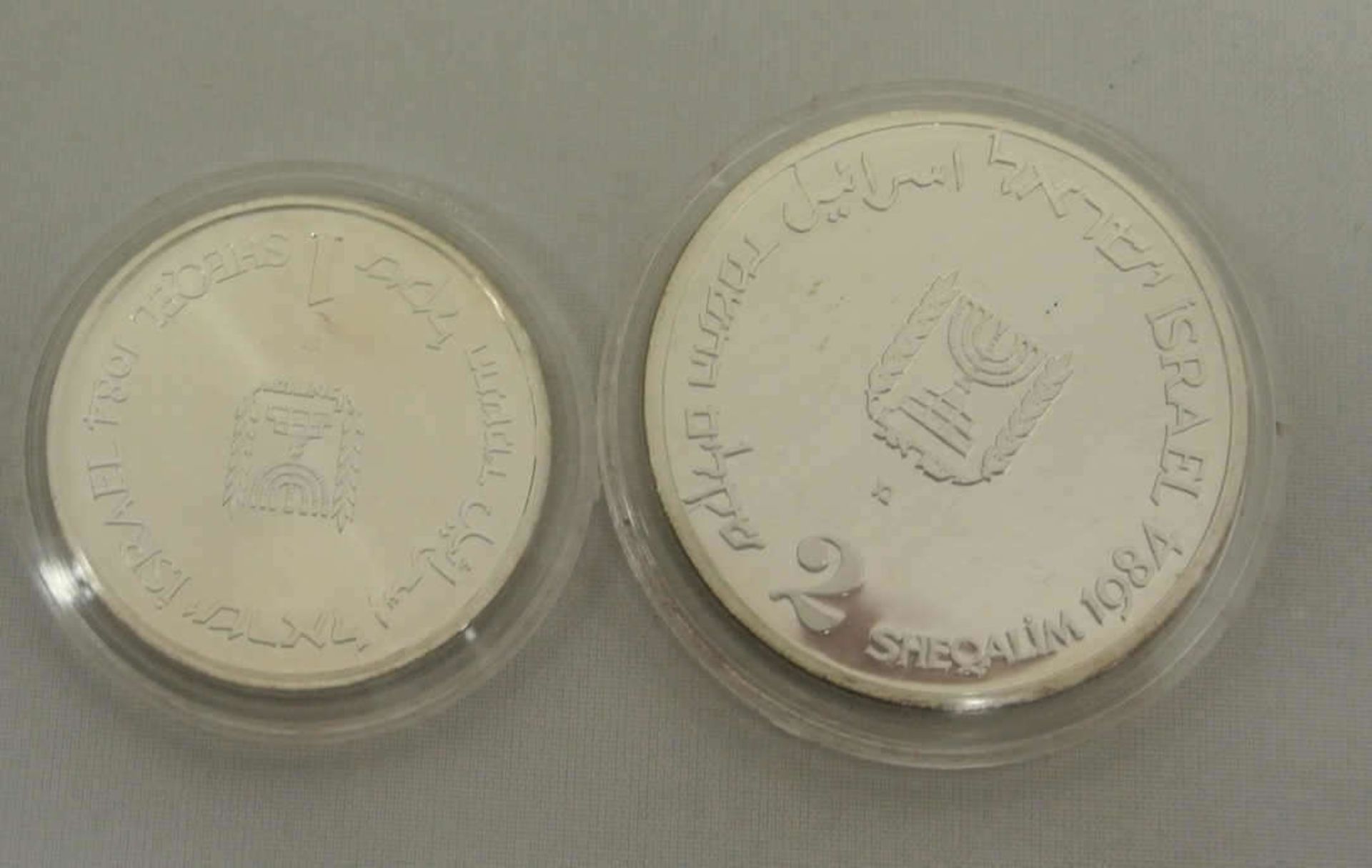 Israel, 2 Silbermünzen. 1 und 2 Shekel 1984, Kinsmen, polierte Platte. In Original Box mit - Bild 3 aus 3