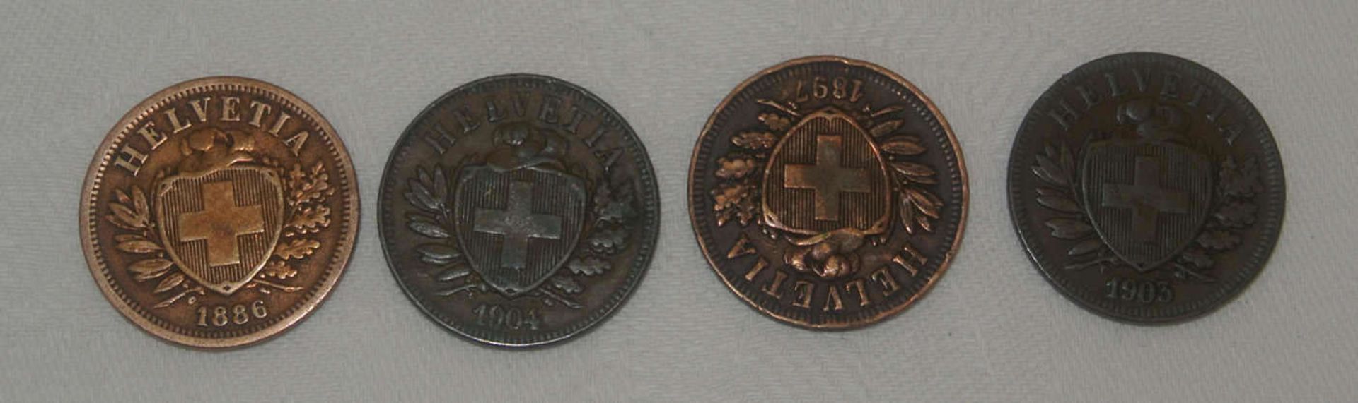 Lot von 2 Rappen - Stücken, dabei 1886 vz, 1904ss, 1897 ss+, 1903 ss. Besichtigung empfohlen. - Image 2 of 2