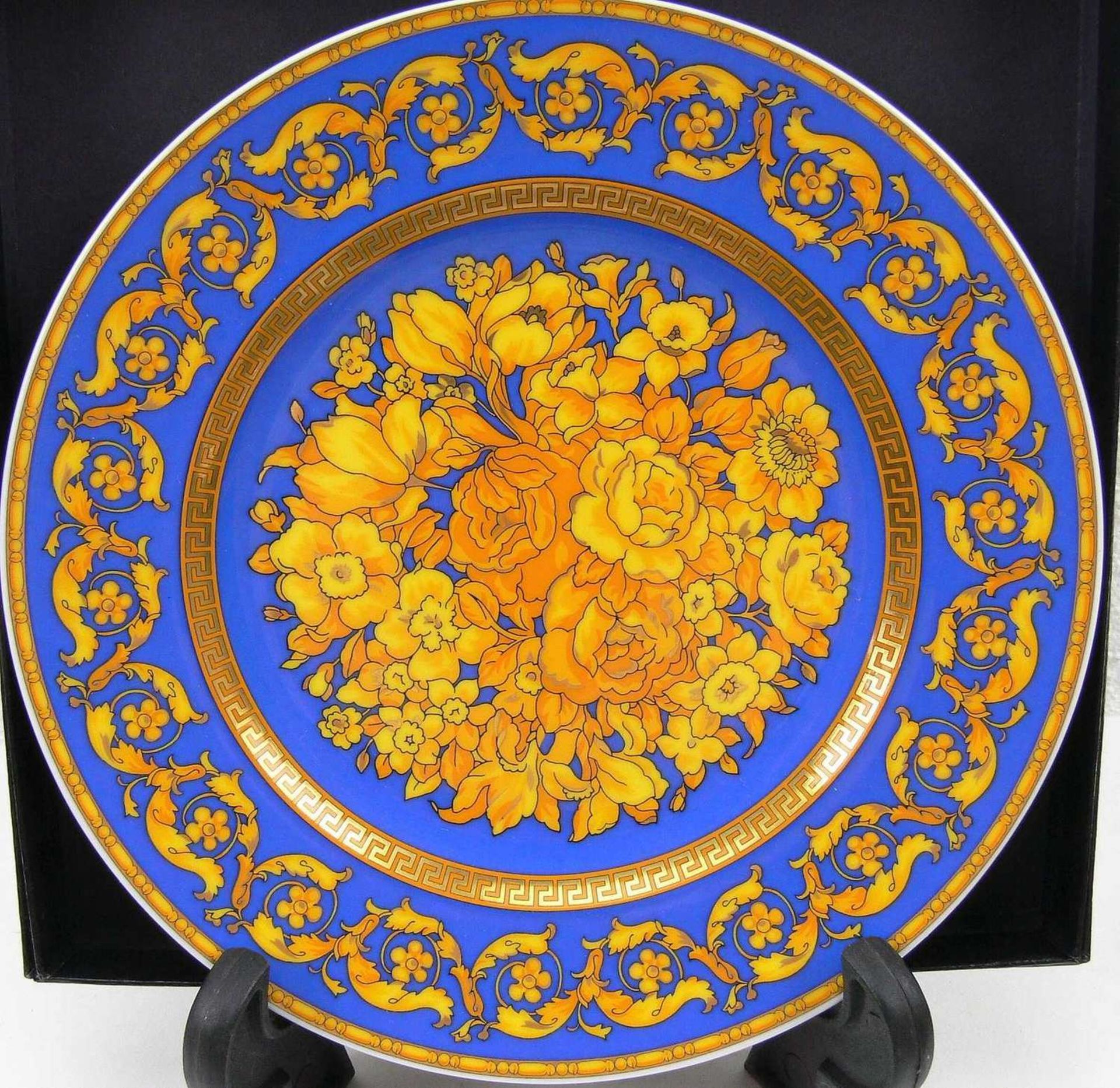 Rosenthal Versace, Wandteller "Floralia Blue". Durchmesser ca. 18 cm. In OVP.