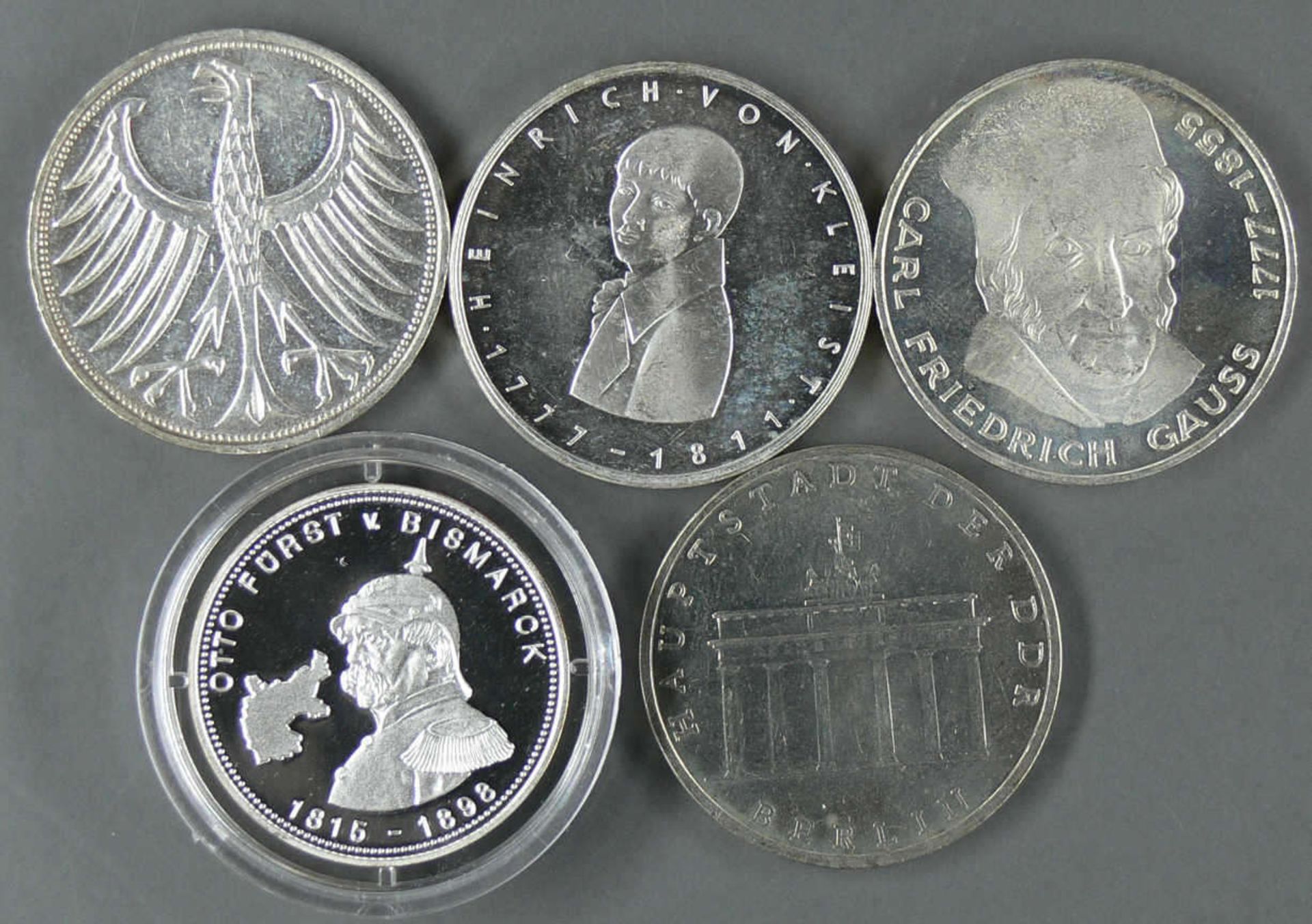 BRD Lot 5.- DM - Silbermünzen, bestehend aus: 1977, "200. Geburtstag von Heinrich von Kleist", mit