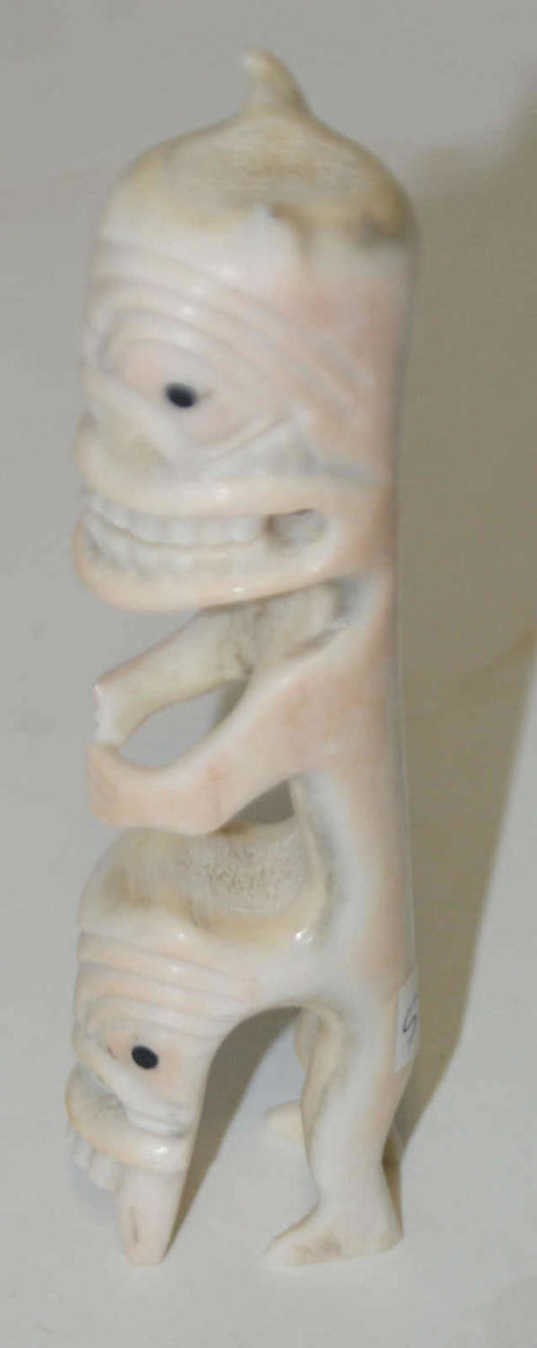 Ältere Knochenfigur, wohl Afrika, Höhe ca. 12 cm. Besichtigung empfohlen. - Bild 2 aus 2