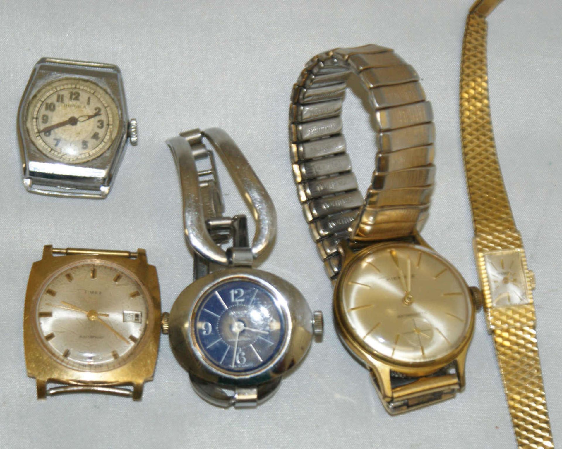 Lot von 5 mechanischen Damen- und Herrenarmbanduhren, dabei z.B. Kienzle, Timex, etc.