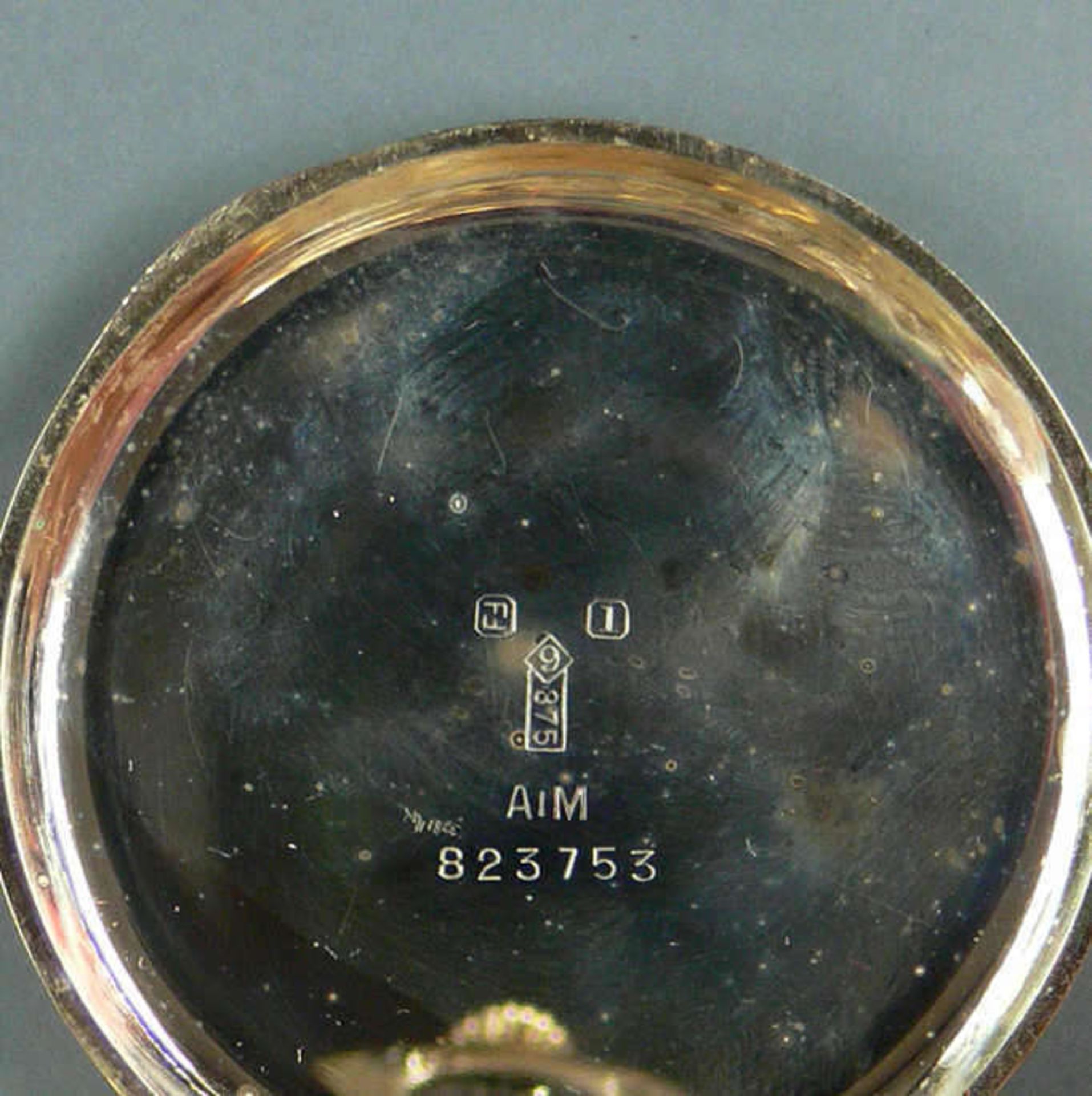 375er Gold - Taschenuhr. Gewicht: ca. 48 g. Uhr läuft nicht an. Innenzahnrad bezeichnet "Marwin". - Bild 4 aus 5