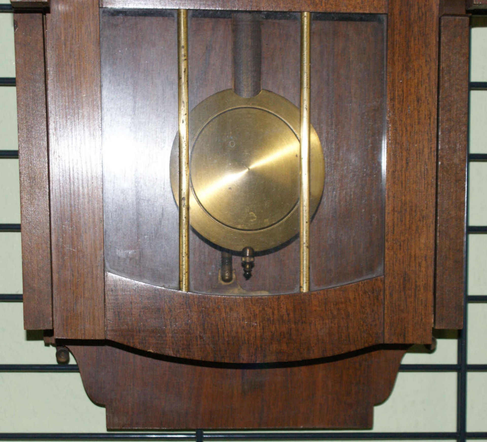 Wanduhr aus den 30er Jahren, Höhe mit Aufsatz ca. 78 cm, Breite ca. 40 cm, Tiefe ca. 16 cm - Bild 3 aus 3