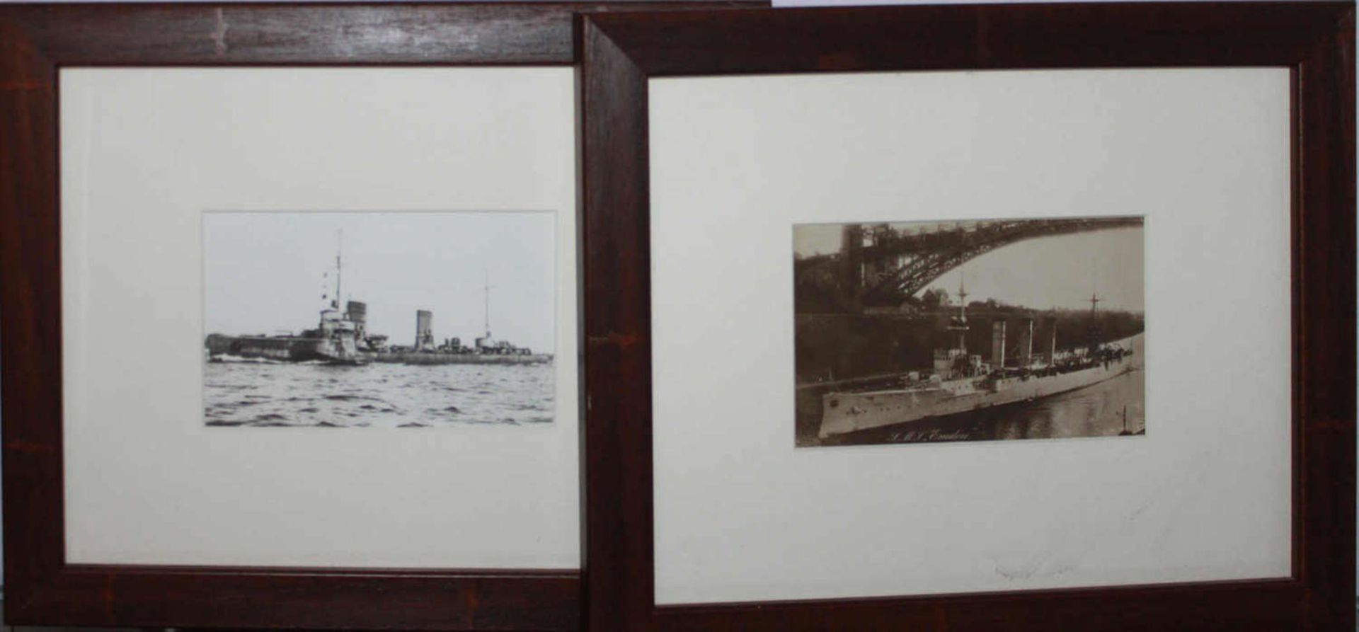 2 x Foto hinter Glas gerahmt von Kriegsschiffen Kaiserliche Marine, dabei 1 SMS Emden