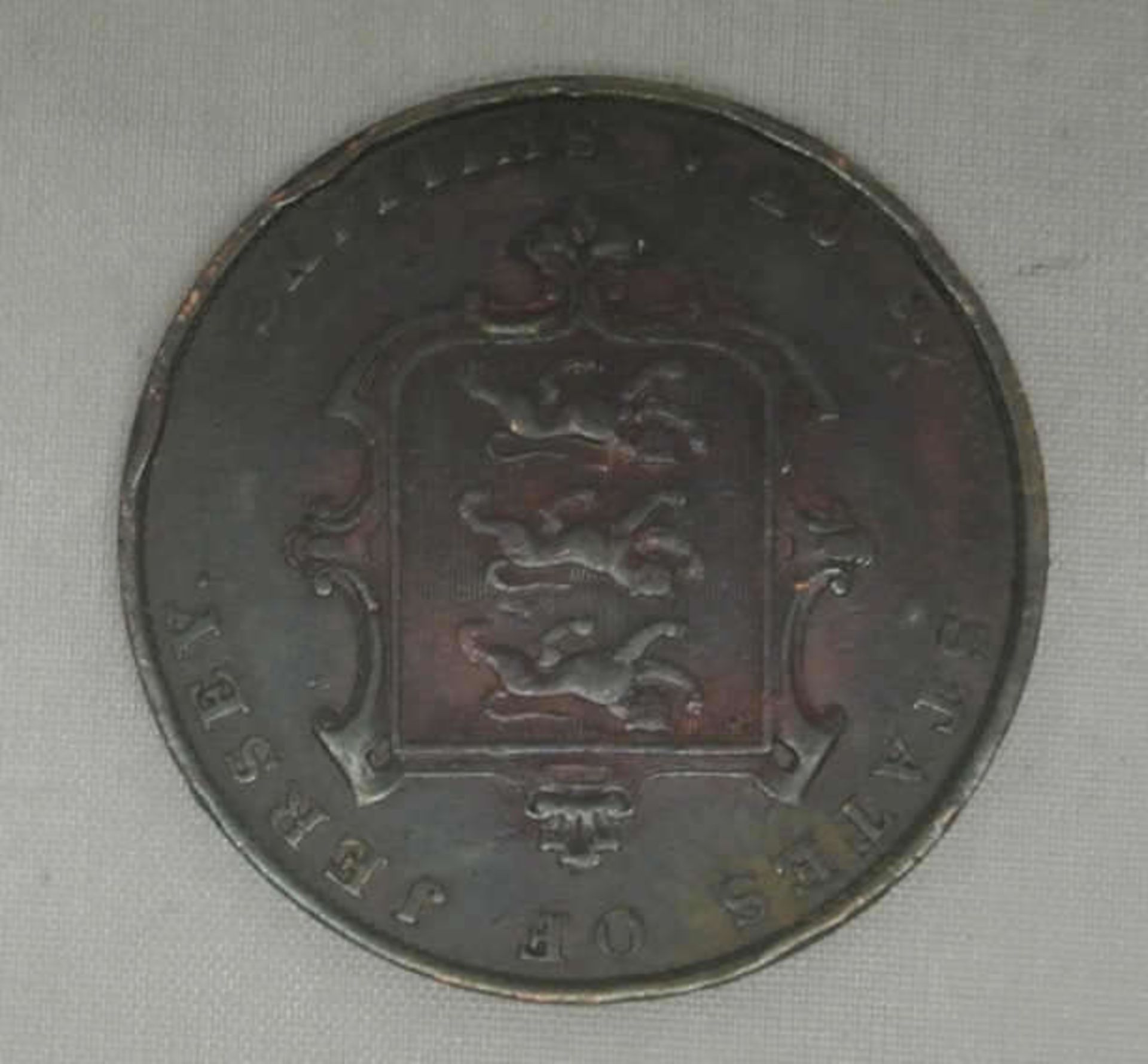 Jersey, 1/13 Shilling of Victoria 1844, Kupfer, mit Randfehler. Auflage nur 27.000 Stück. Katalog