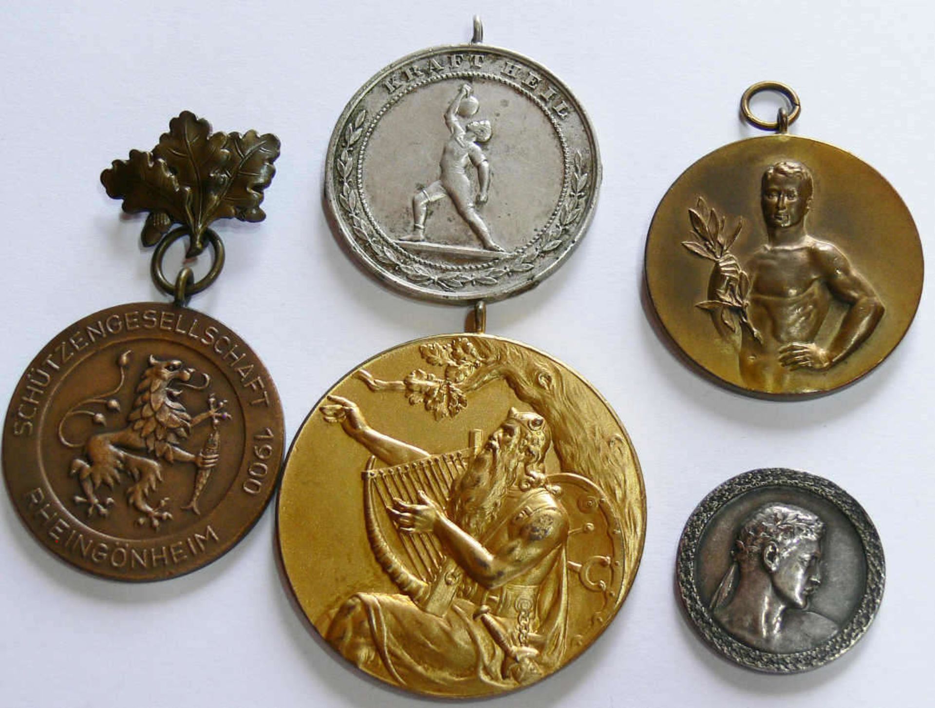 Lot Sport - Medaillen, darunter B.D.R. 1925, 1928, Kraft Heil etc.