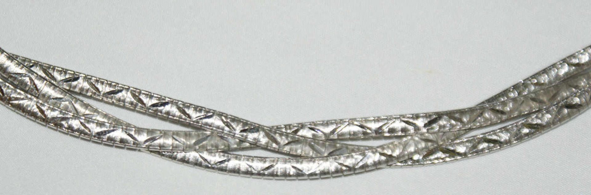 Armband, 835er Silber, 3-reihig, Länge ca. 20 cm, mit Sicherheitsverschluß. Gewicht ca. 23 gr - Bild 2 aus 2