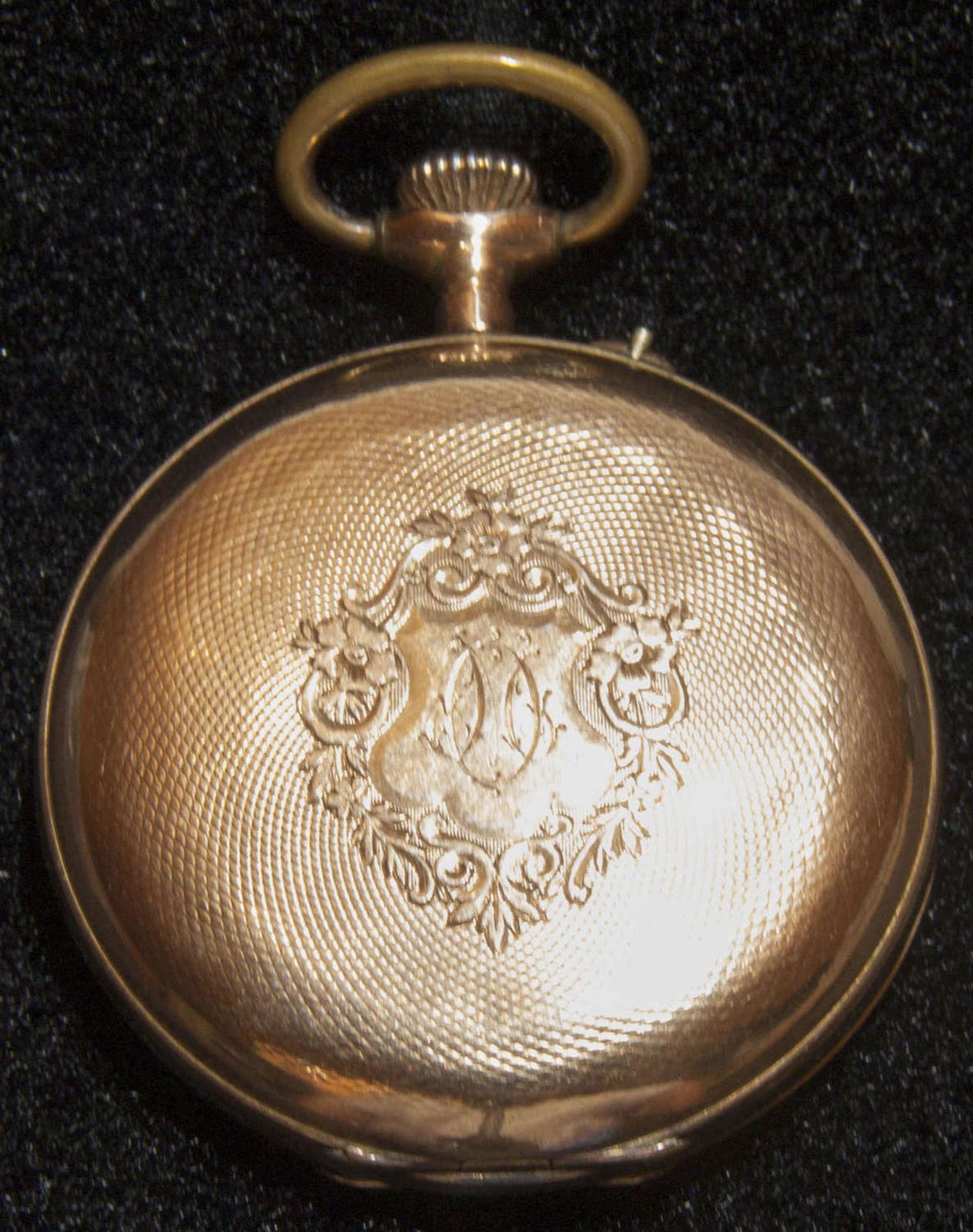 Gold - Taschenuhr von ANCRE. Gold 585. Zwei Deckel mit Goldpunze, Innendeckel Metall. Schriftzug