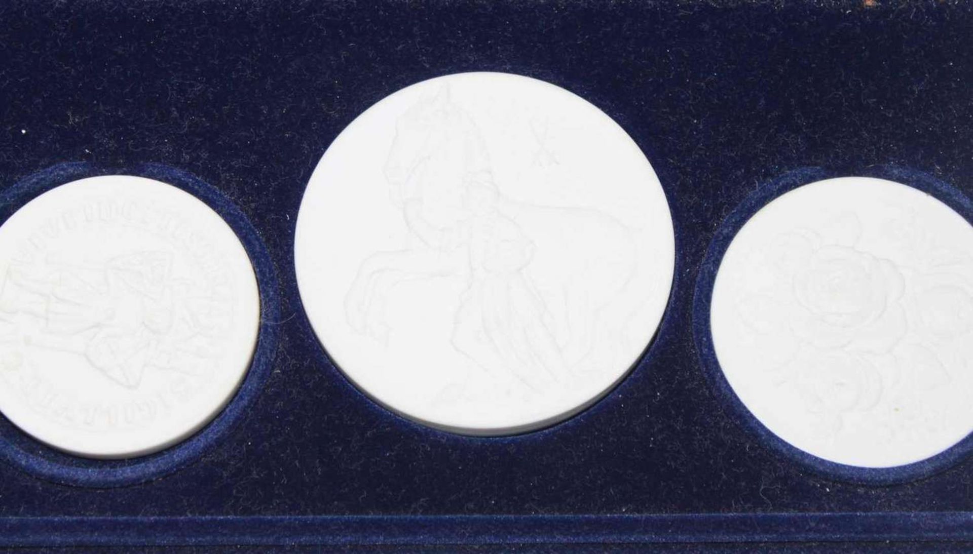 Meissen Porzellan Medaillenset, Ritter Design, 1 Medaille "Ältestes Siegel der Stadt Meissen um - Bild 2 aus 2