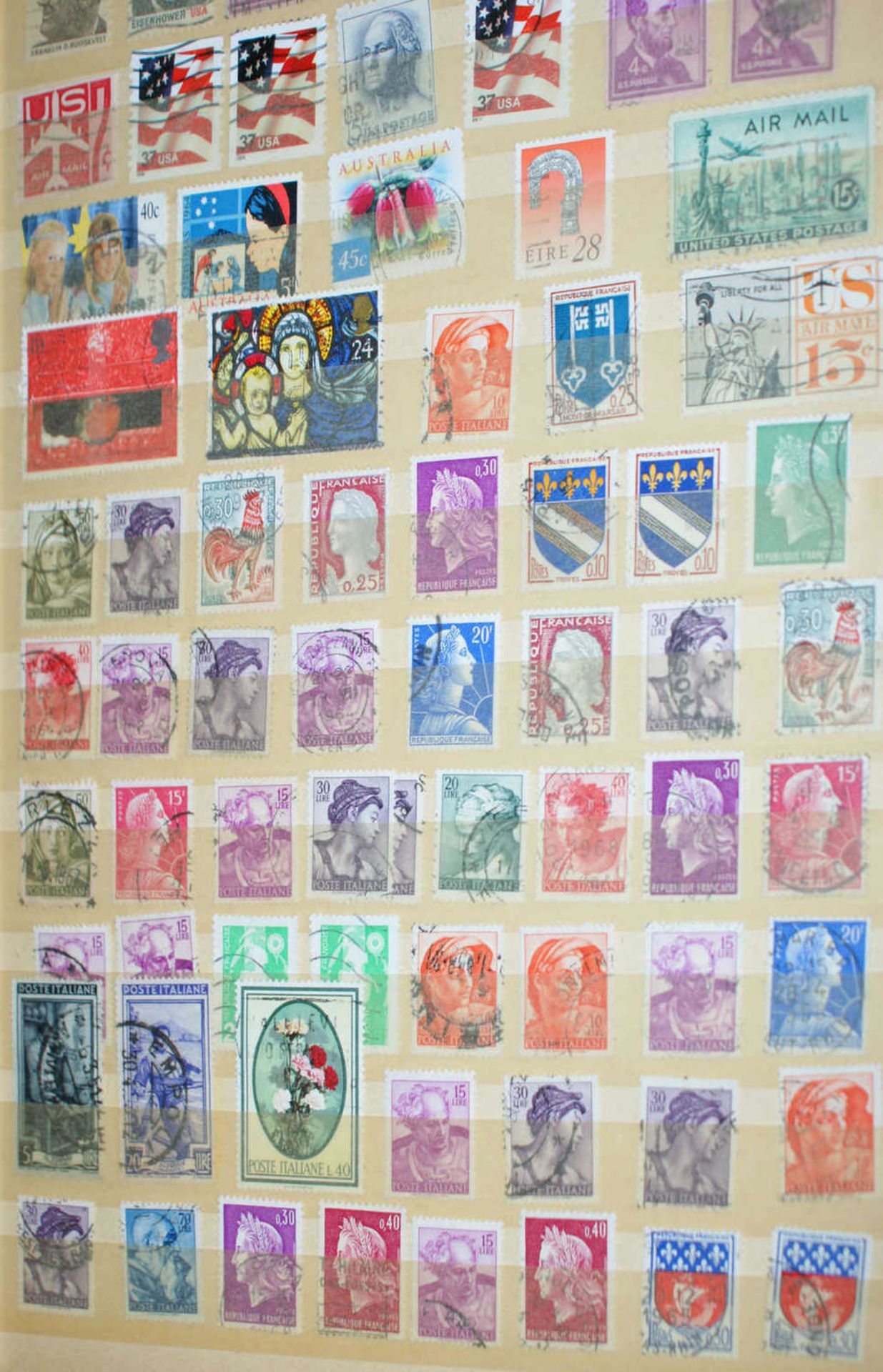 Europa - Briefmarken Dubletten Konvolut, bestehend aus 16 Alben, teilweise schlecht gelagert. - Bild 7 aus 8