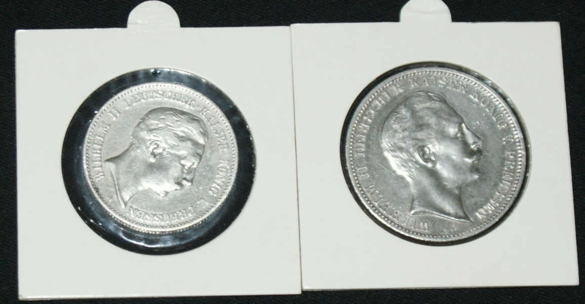 2 Münzen, Kaiserreich Preußen, 1x 3 Mark 1912, sowie 1x 2 Mark 1898. Erhaltung: vorzüglich-