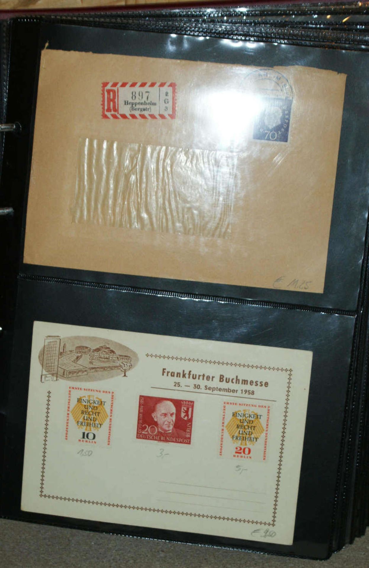 Lot Briefmarken, dabei viele Ersttagsbriefe DDR, Jahressammlung BRD, etc. Interessantes Los. - Bild 2 aus 3