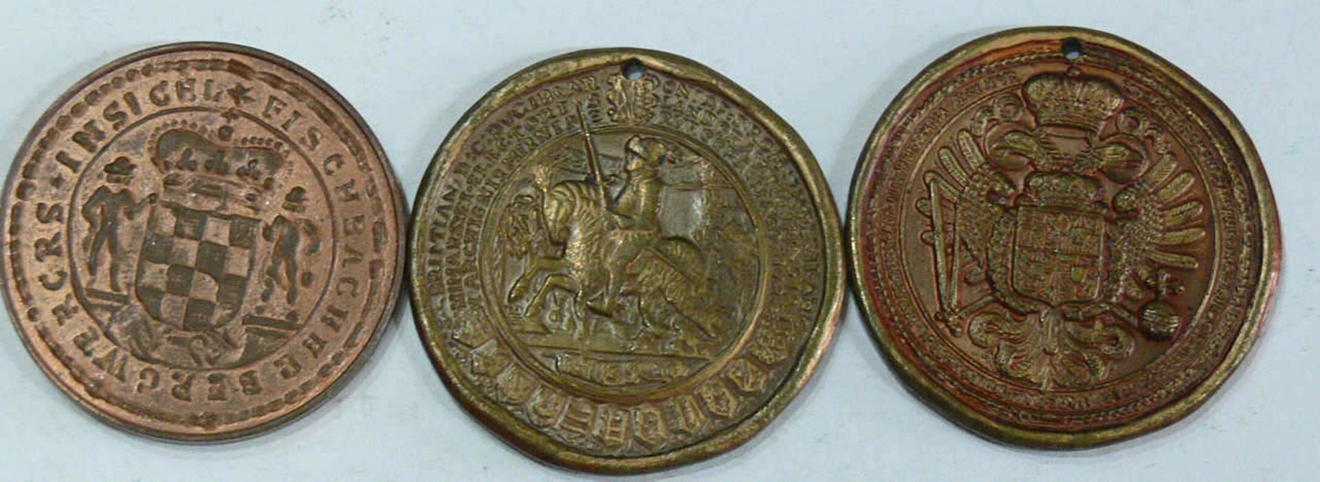 Konvolut Medaillen, bestehend aus: Großes Siegel Karls VI., Reitersiegel Kurfürst Christians I.
