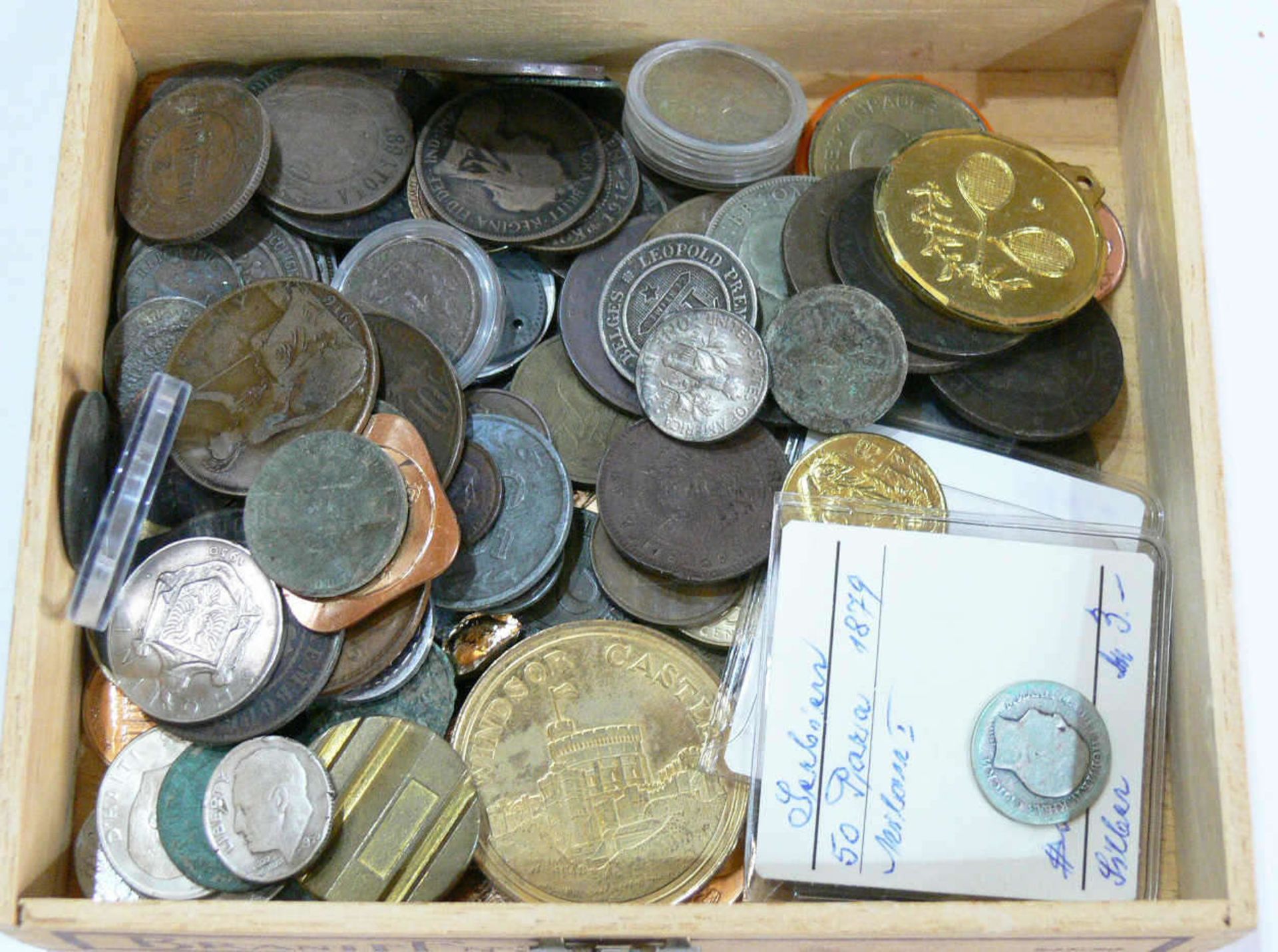 Lot ältere Münzen und Medaillen aus aller Welt. Bitte besichtigen. Lot older coins and medals from
