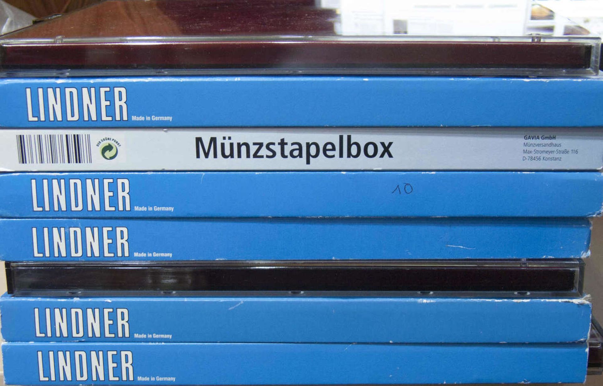 Lot Lindner Münz - Boxen. Insgesamt 8 Stück, davon 6 x in OVP. Sehr guter Zustand.