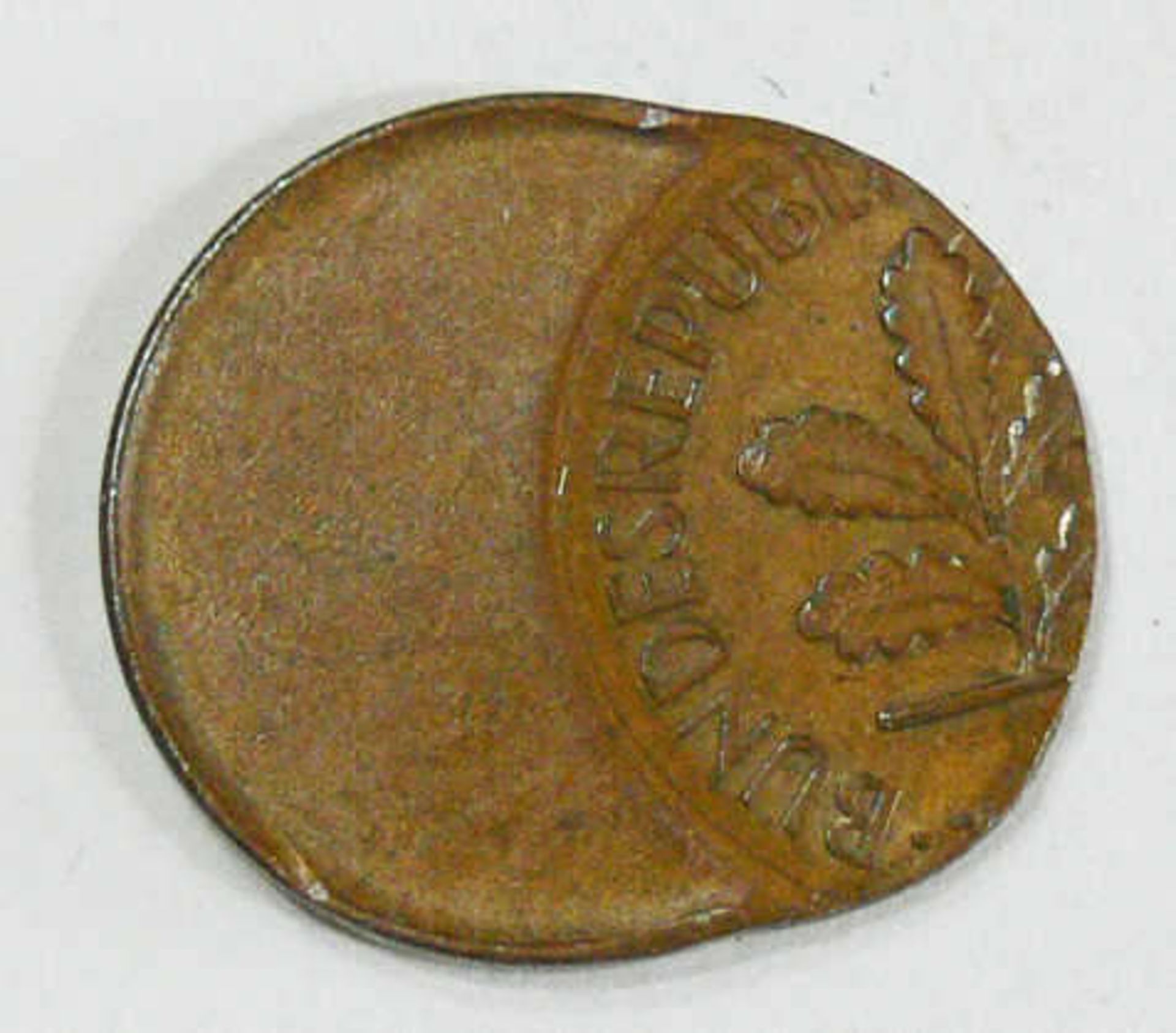 BRD, 1 Pfennig - Münze, Fehlprägung, dezentriert. BRD, 1 Pfennig coin, misprinted, decentered. - Bild 2 aus 2