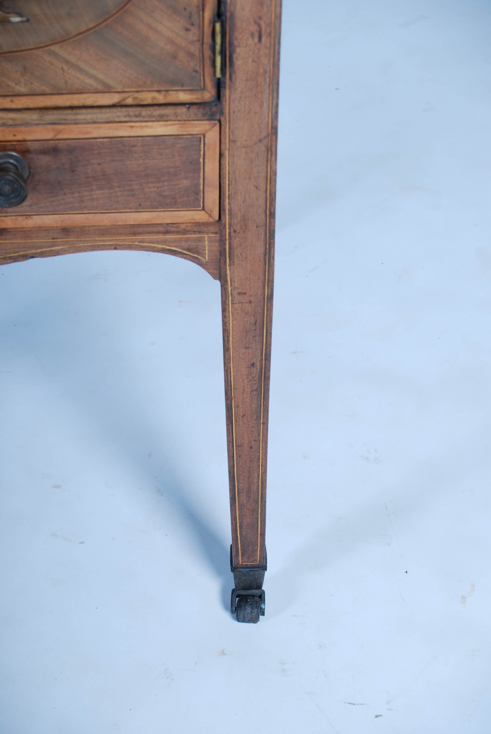 A George III mahogany and satinwood banded wash stand, the hinged rectangular top opening to a - Image 8 of 8