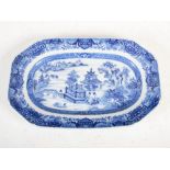 A Chinese porcelain blue and white octagonal shaped meat plate of small size, Qing Dynasty,