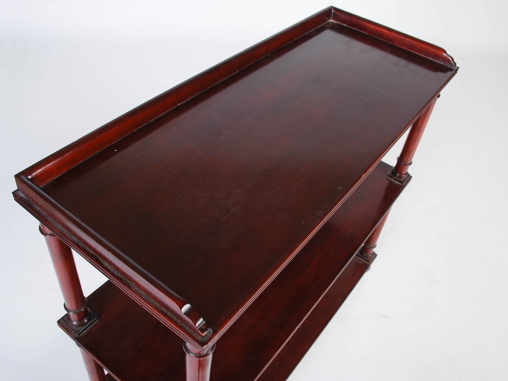 A pair of Victorian style mahogany three tier whatnots, the rectangular tiers with reeded edges, - Image 3 of 5