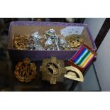 COLLECTION OF ASSORTED RAF CAP BADGES, ROYAL SCOTS CAP BADGE, AIR CADETS CANADA BADGE, WHITE METAL