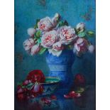 AR Isidore Rosenstock (French 1880-1956) Still life with roses in a blue and white pottery albarello