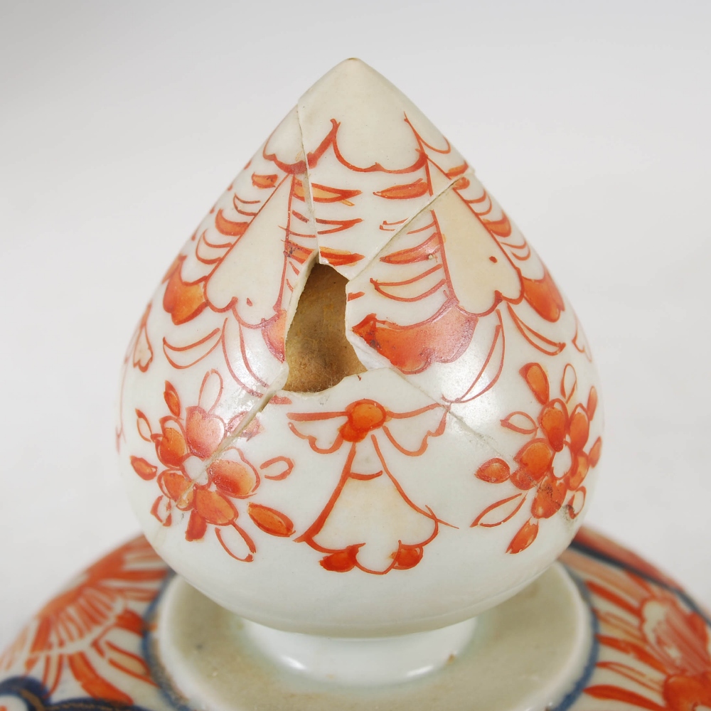 A pair of Japanese Imari porcelain jars and covers, Meiji Period, 39cm high - Image 7 of 15