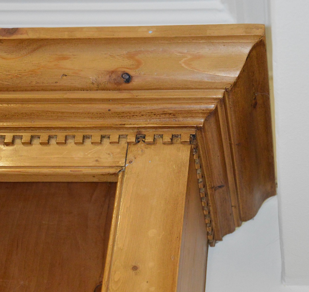 A late 19th/early 20th century pine country house kitchen dresser, the upper section with moulded - Image 5 of 5