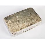 An early 19th century Russian silver snuff box, Moscow, maker OE, engraved with architectural