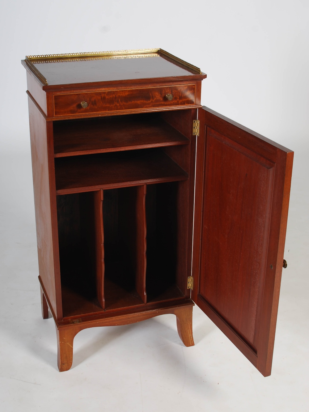 An Edwardian mahogany and boxwood lined music cabinet, the rectangular top with pierced brass - Image 4 of 7