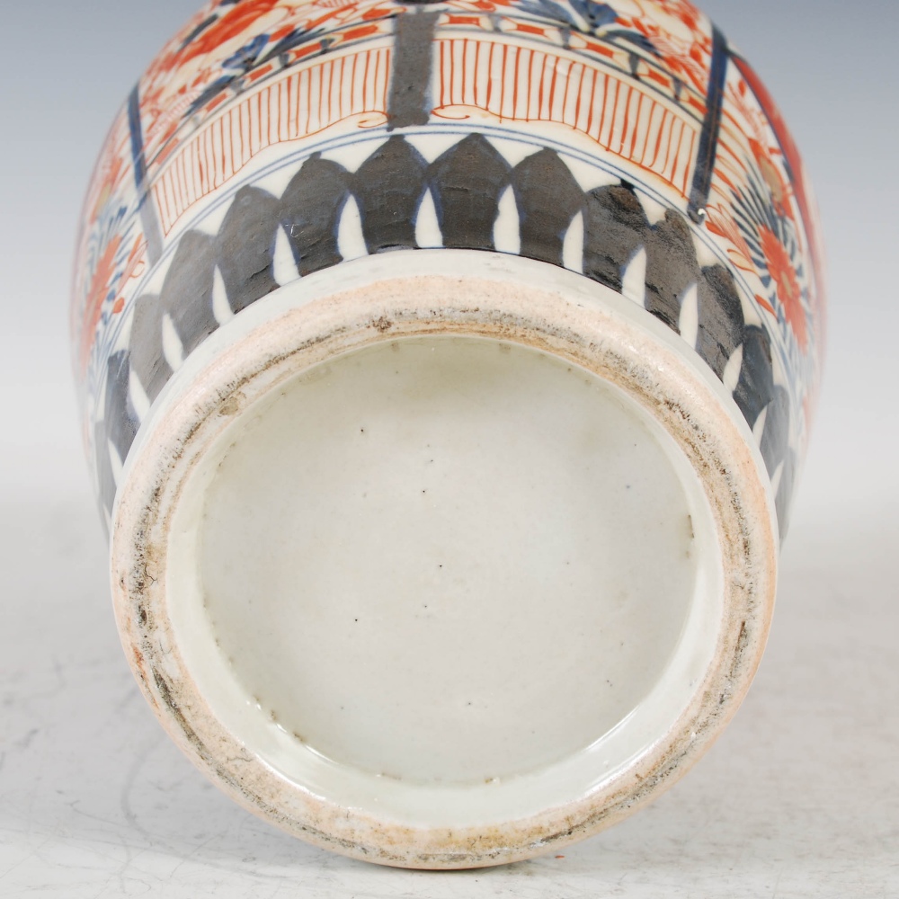 A pair of Japanese Imari porcelain jars and covers, Meiji Period, 39cm high - Image 4 of 15
