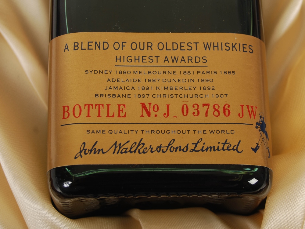 A boxed bottle of Johnny Walker Oldest Blue Label Scotch Whisky, bottle no. J03786JW, 75cl. 43% vol - Image 4 of 4