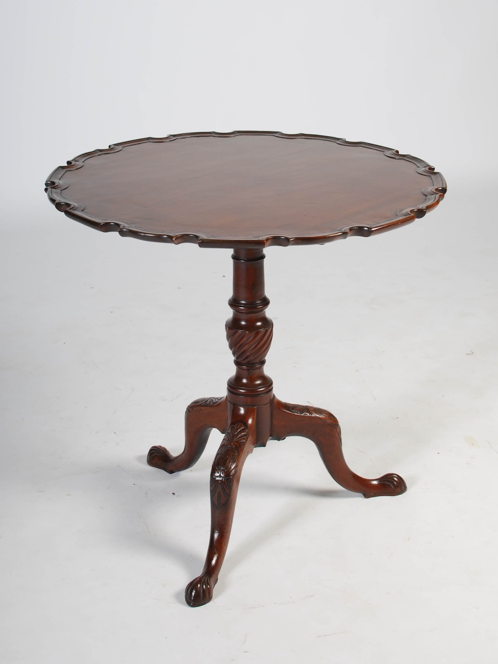 A George III mahogany occasional table, the hinged circular top with a pie-crust edge raised on a - Image 2 of 5