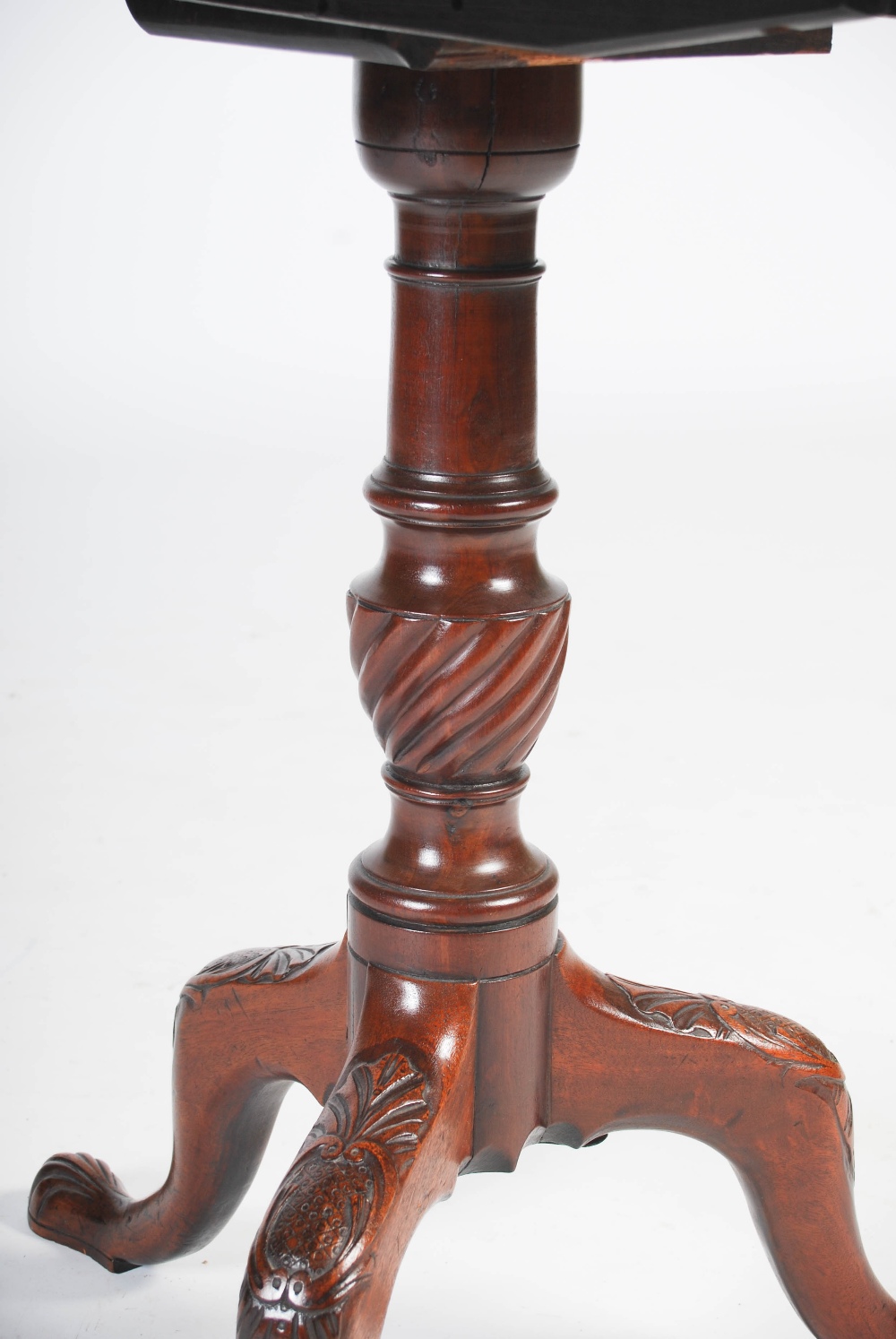 A George III mahogany occasional table, the hinged circular top with a pie-crust edge raised on a - Image 5 of 5