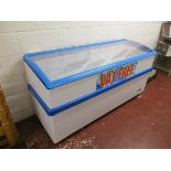 Large commercial ice cream freezer - working