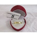 18ct gold ring - Approx 5.5g