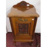 Mahogany Purdonium with carved panel