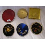 6 Vintage compacts