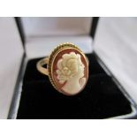 Gold cameo ring