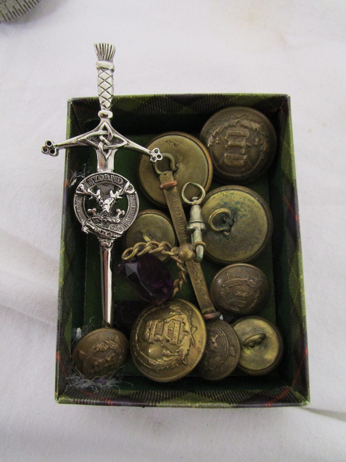 WWI medals with provenance to include photos, jacket buttons etc - 2 brothers - Image 14 of 14