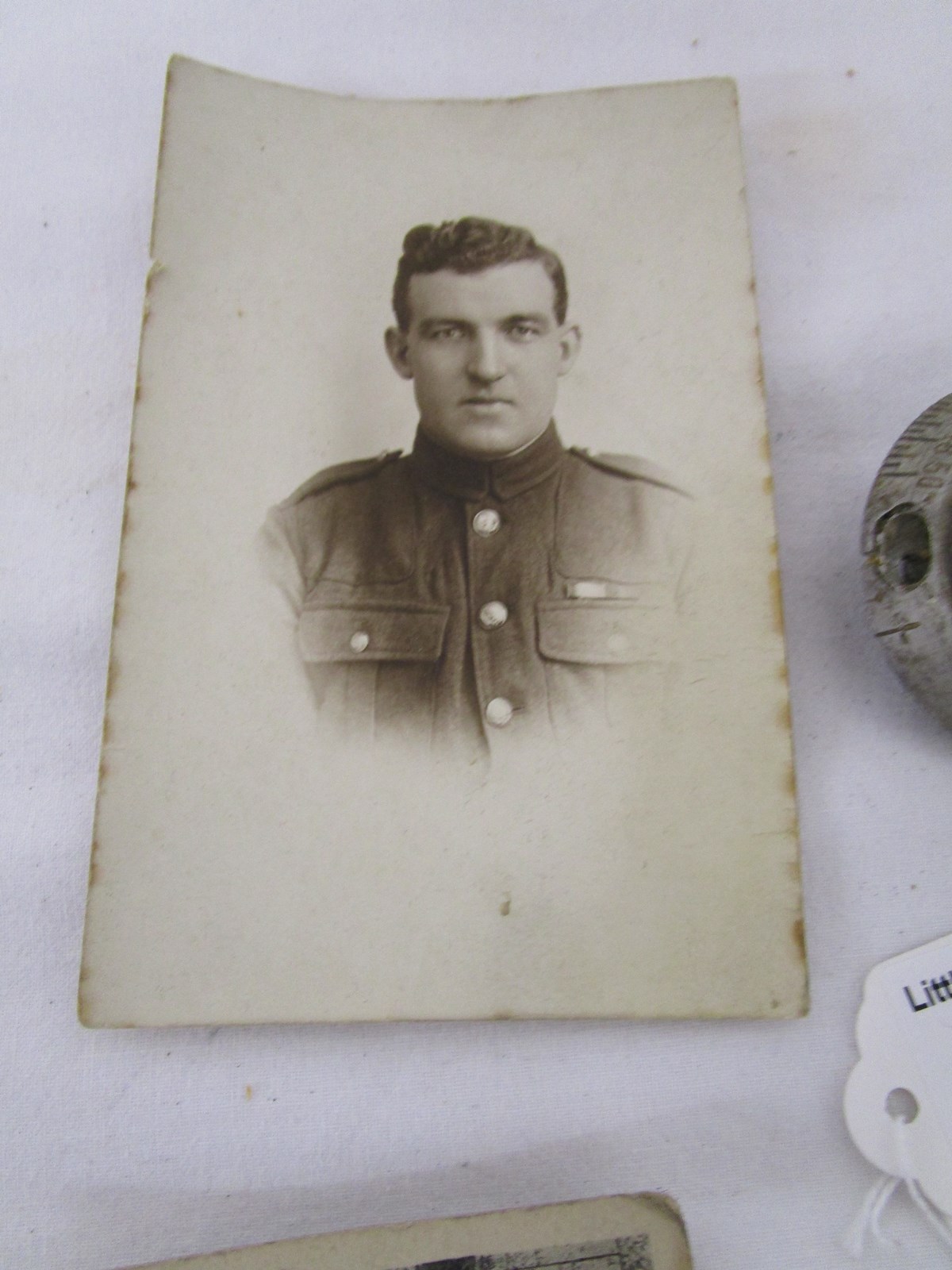 WWI medals with provenance to include photos, jacket buttons etc - 2 brothers - Image 12 of 14