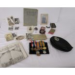 WWI medals with provenance to include photos, jacket buttons etc - 2 brothers