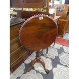 Mahogany tripod table with bird cage movement