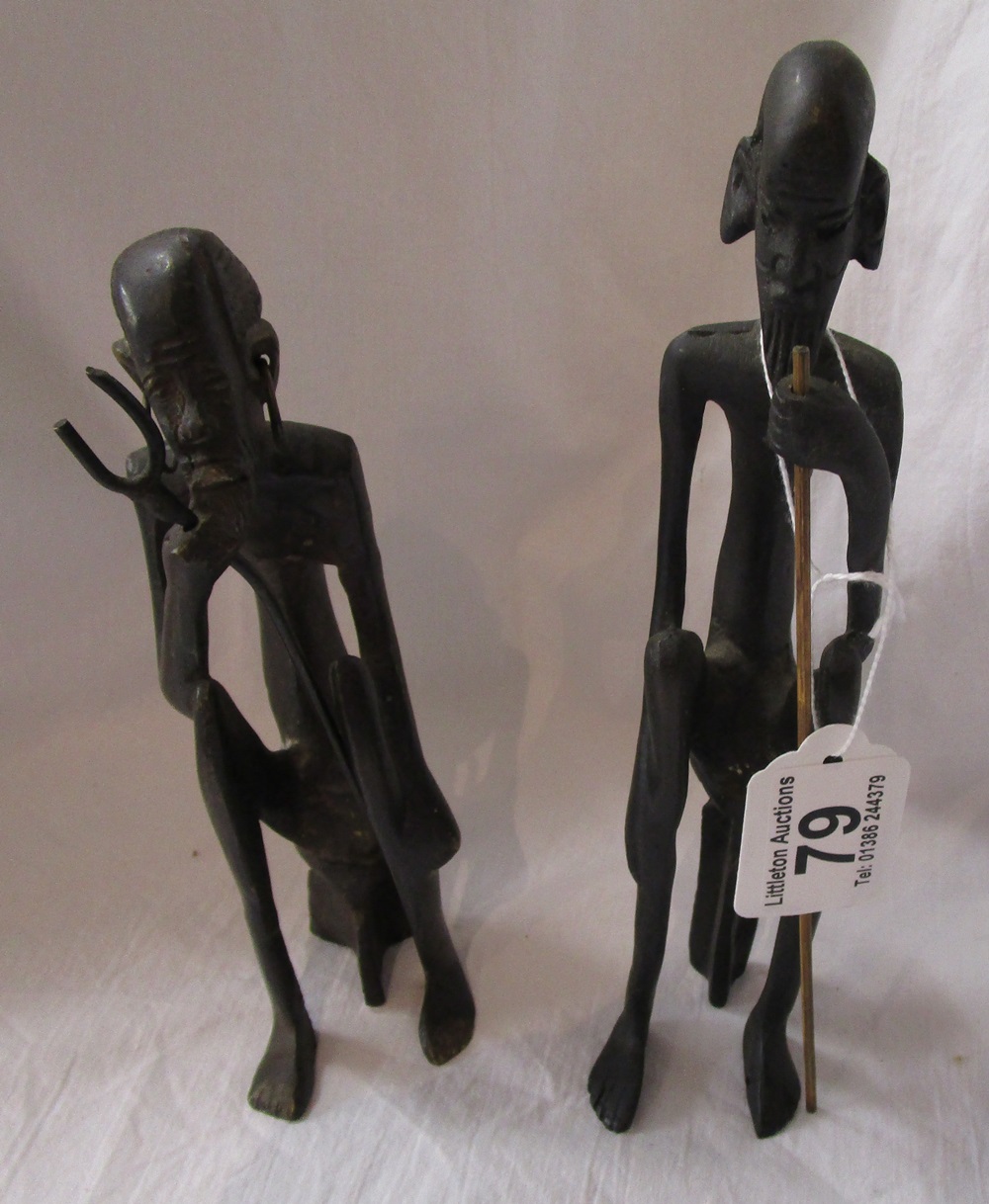 2 ethnic bronze figures