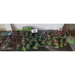 Collection of toy soldiers etc, mostly Britains