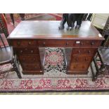 Victorian mahogany pedestal desk