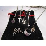 Collection of silver jewellery to include decorative ring